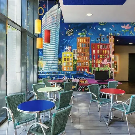 里昂中央宜必思经济型酒店 - 火车东站店 里昂